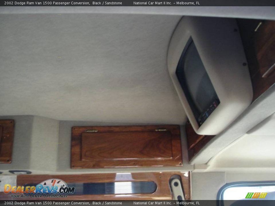 2002 Dodge Ram Van 1500 Passenger Conversion Black / Sandstone Photo #18