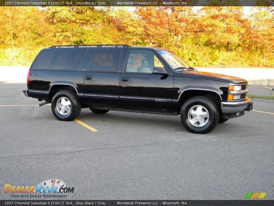 1997 Chevrolet Suburban K1500 LT 4x4 Onyx Black / Gray Photo #10