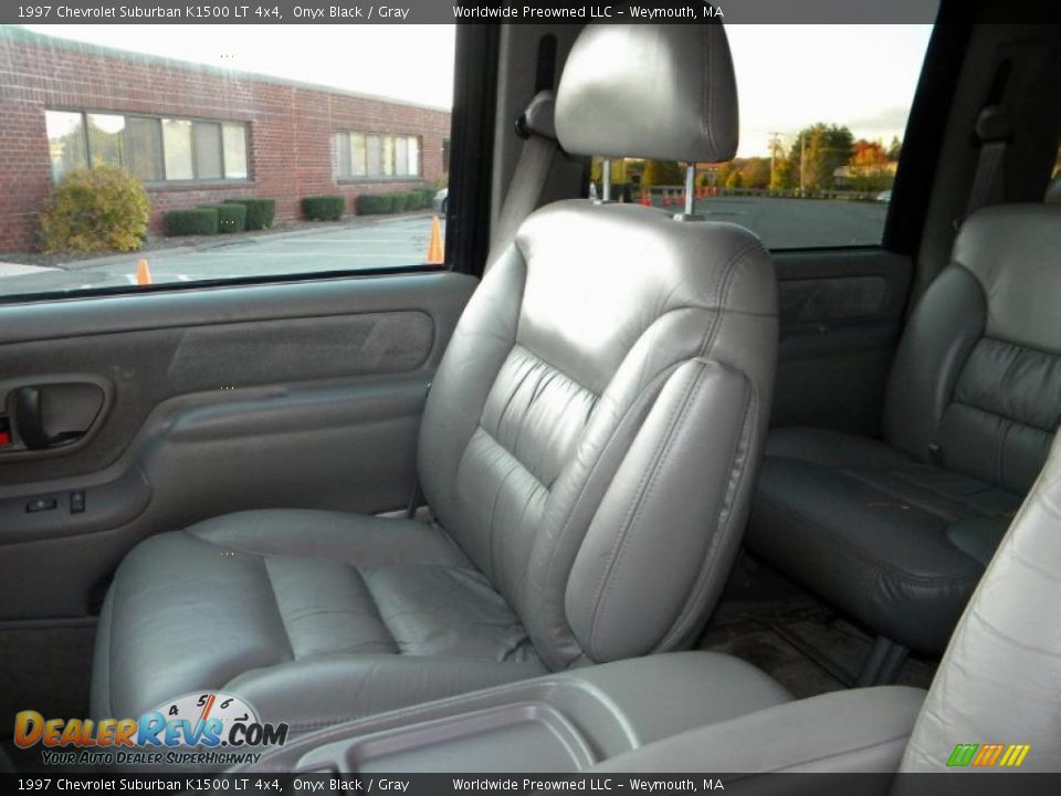 1997 Chevrolet Suburban K1500 LT 4x4 Onyx Black / Gray Photo #19