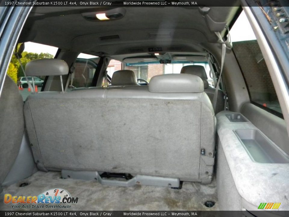 1997 Chevrolet Suburban K1500 LT 4x4 Onyx Black / Gray Photo #25