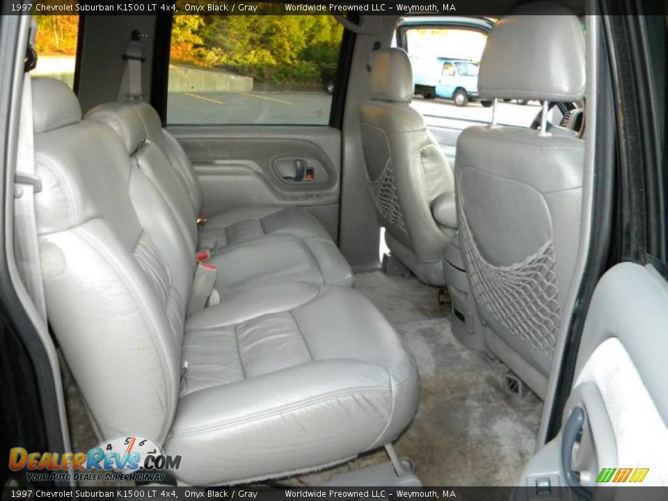 1997 Chevrolet Suburban K1500 LT 4x4 Onyx Black / Gray Photo #26