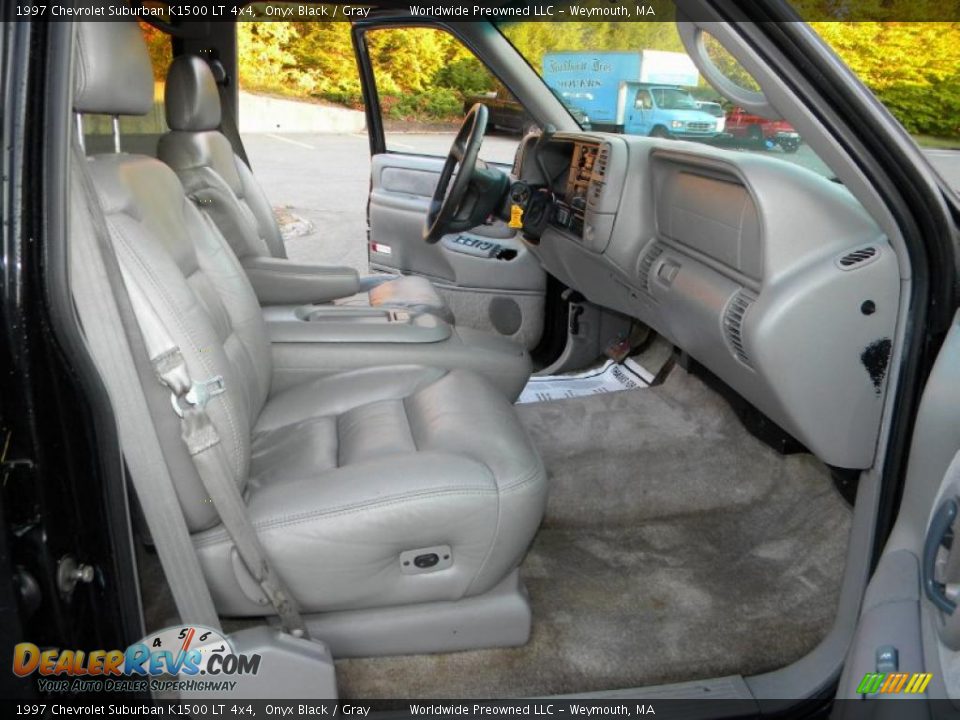 1997 Chevrolet Suburban K1500 LT 4x4 Onyx Black / Gray Photo #30