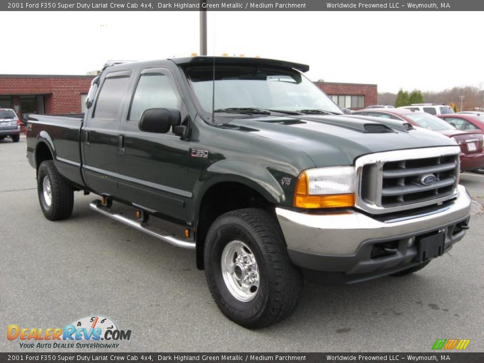 Front 3/4 View of 2001 Ford F350 Super Duty Lariat Crew Cab 4x4 Photo #1