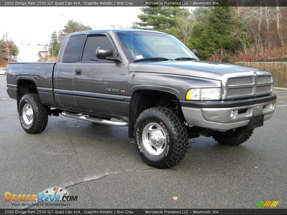 2002 Dodge Ram 2500 SLT Quad Cab 4x4 Graphite Metallic / Mist Gray Photo #2