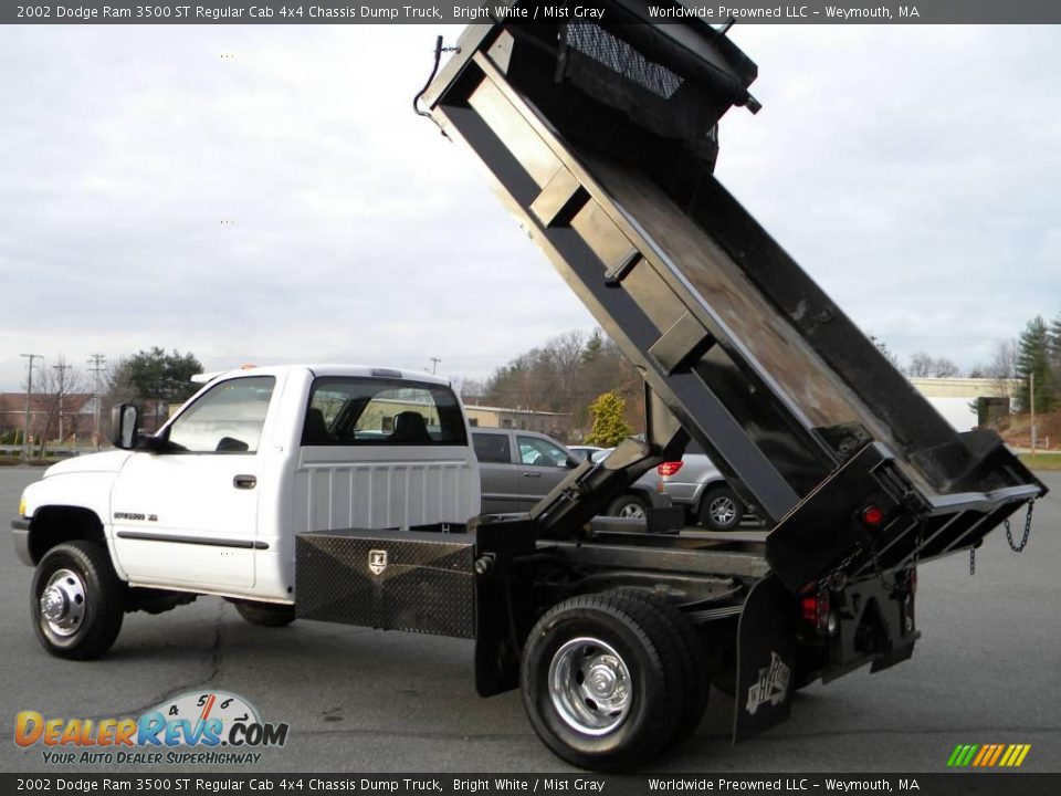 2002 Dodge Ram 3500 ST Regular Cab 4x4 Chassis Dump Truck Bright White / Mist Gray Photo #13
