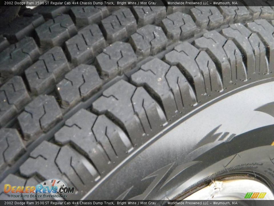 2002 Dodge Ram 3500 ST Regular Cab 4x4 Chassis Dump Truck Bright White / Mist Gray Photo #30