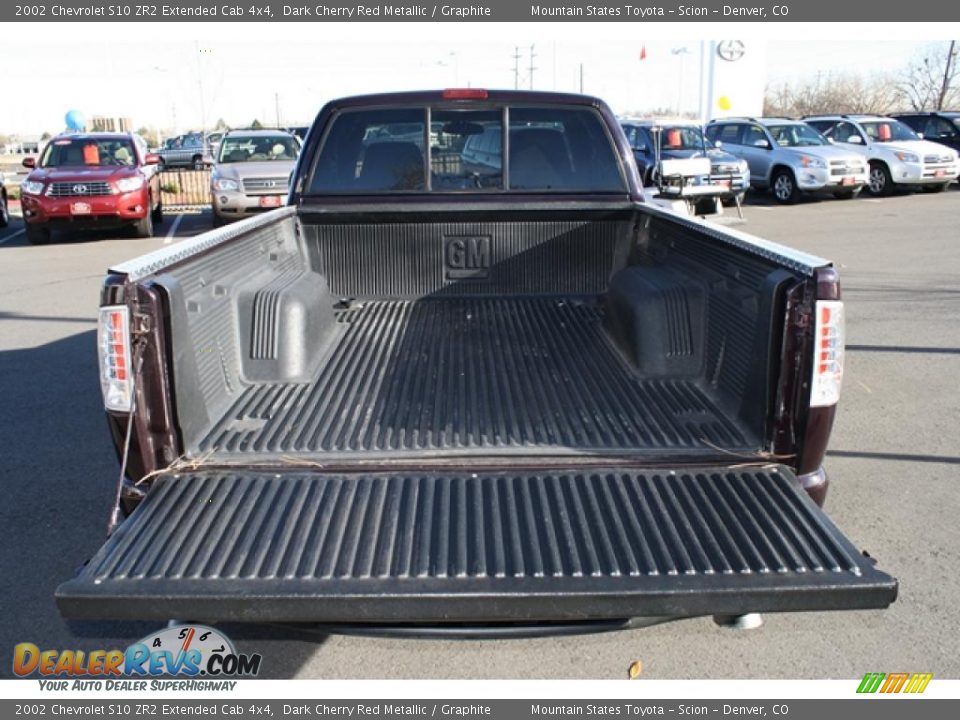 2002 Chevrolet S10 ZR2 Extended Cab 4x4 Dark Cherry Red Metallic / Graphite Photo #27