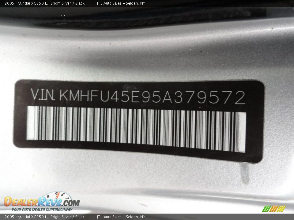 2005 Hyundai XG350 L Bright Silver / Black Photo #17