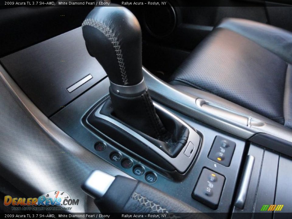 2009 Acura TL 3.7 SH-AWD Shifter Photo #16