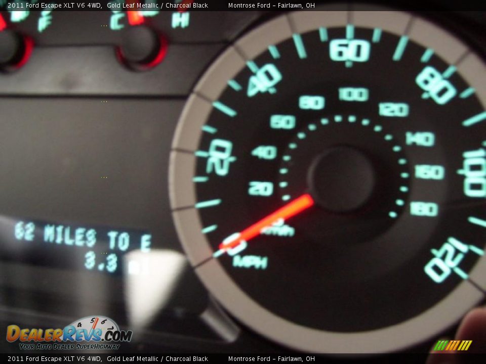 2011 Ford Escape XLT V6 4WD Gold Leaf Metallic / Charcoal Black Photo #28