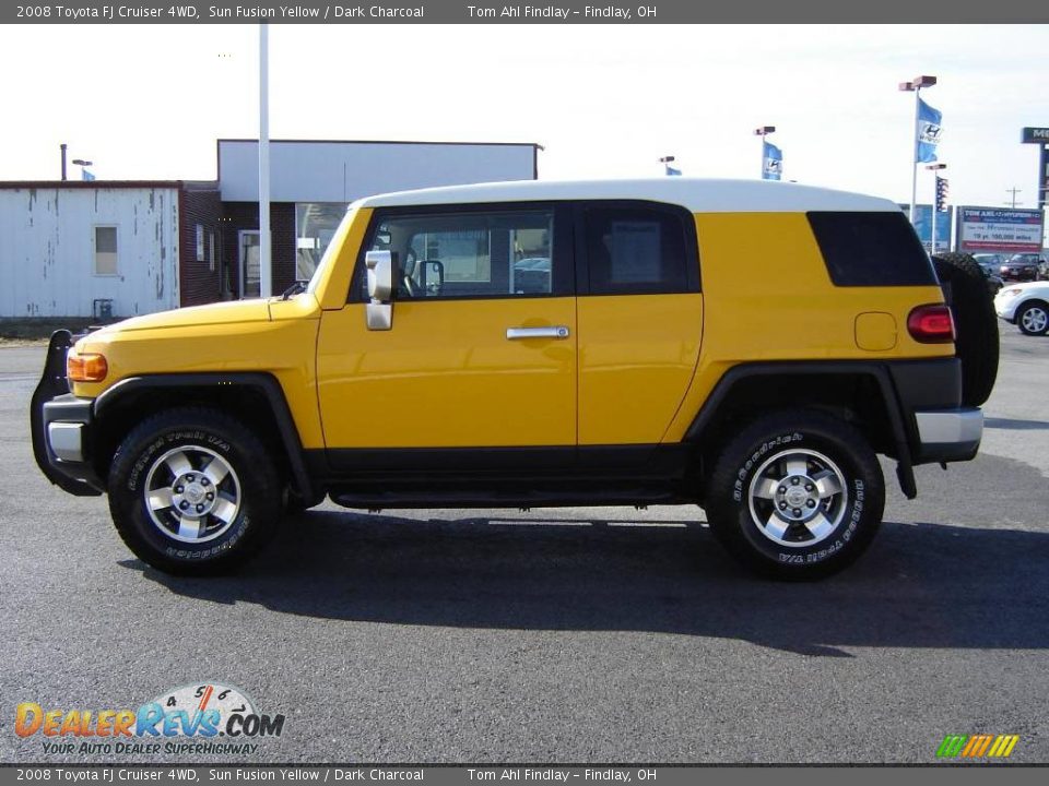 2008 Toyota FJ Cruiser 4WD Sun Fusion Yellow / Dark Charcoal Photo #2