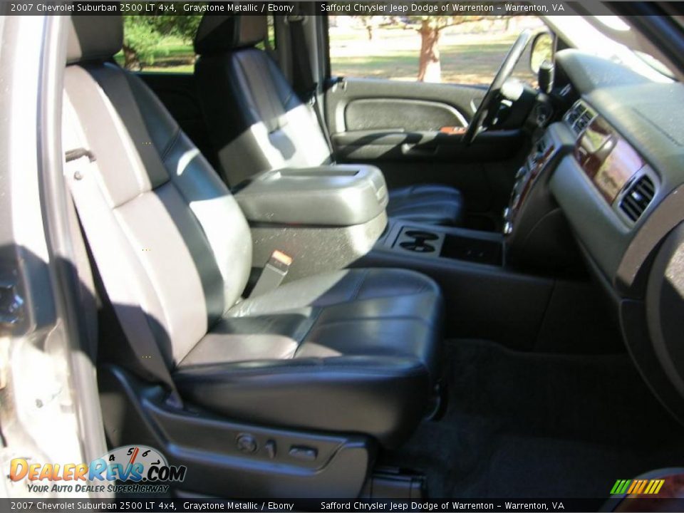 2007 Chevrolet Suburban 2500 LT 4x4 Graystone Metallic / Ebony Photo #6