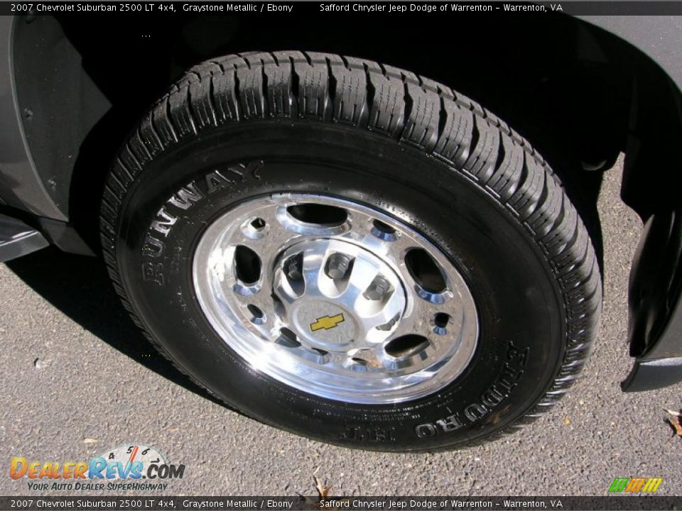 2007 Chevrolet Suburban 2500 LT 4x4 Graystone Metallic / Ebony Photo #18