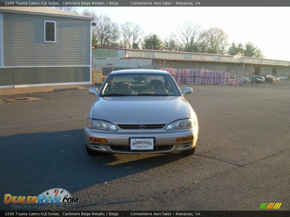 1996 Toyota Camry XLE Sedan Cashmere Beige Metallic / Beige Photo #3