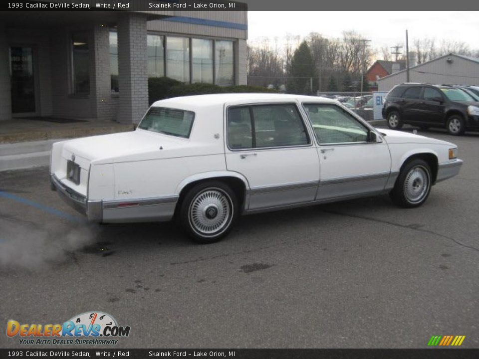 1993 Cadillac DeVille Sedan White / Red Photo #6