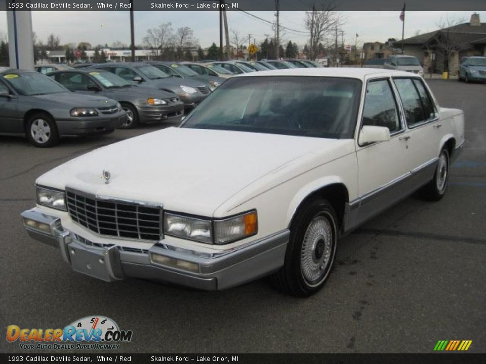 1993 Cadillac DeVille Sedan White / Red Photo #11