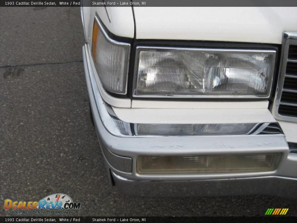 1993 Cadillac DeVille Sedan White / Red Photo #14