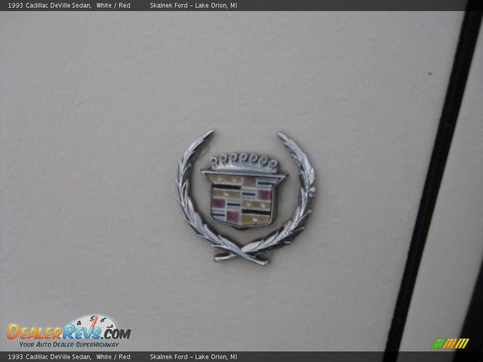 1993 Cadillac DeVille Sedan White / Red Photo #17