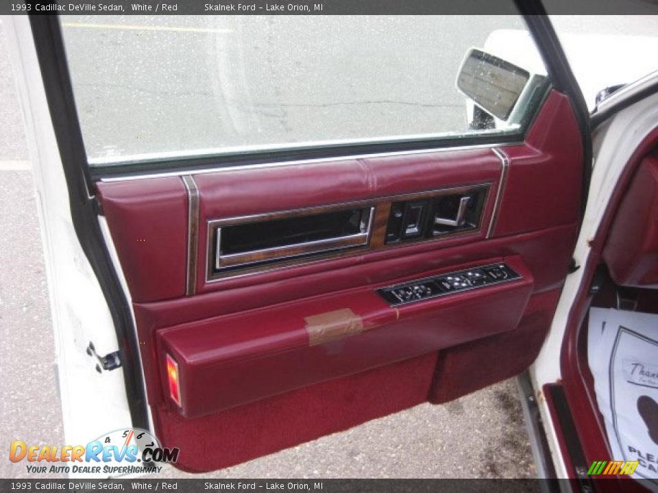 1993 Cadillac DeVille Sedan White / Red Photo #21