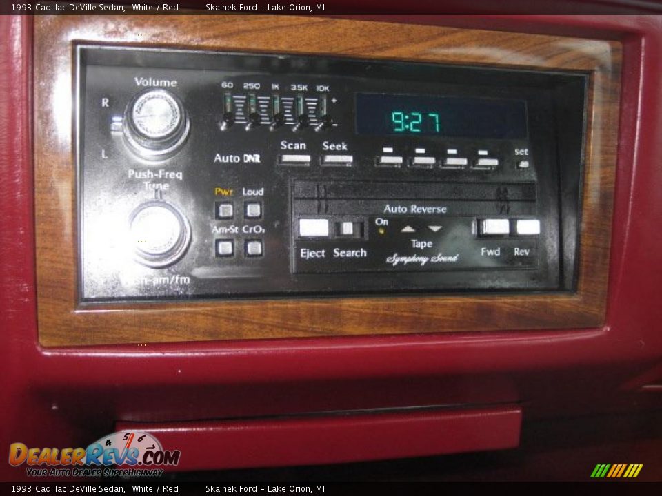 1993 Cadillac DeVille Sedan White / Red Photo #27