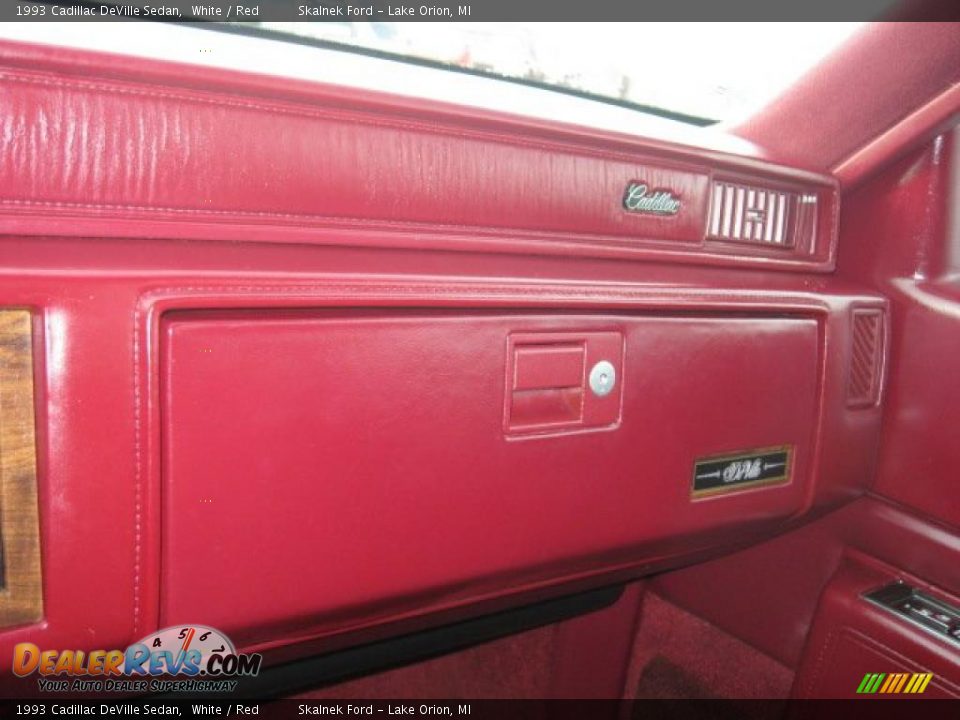 1993 Cadillac DeVille Sedan White / Red Photo #28