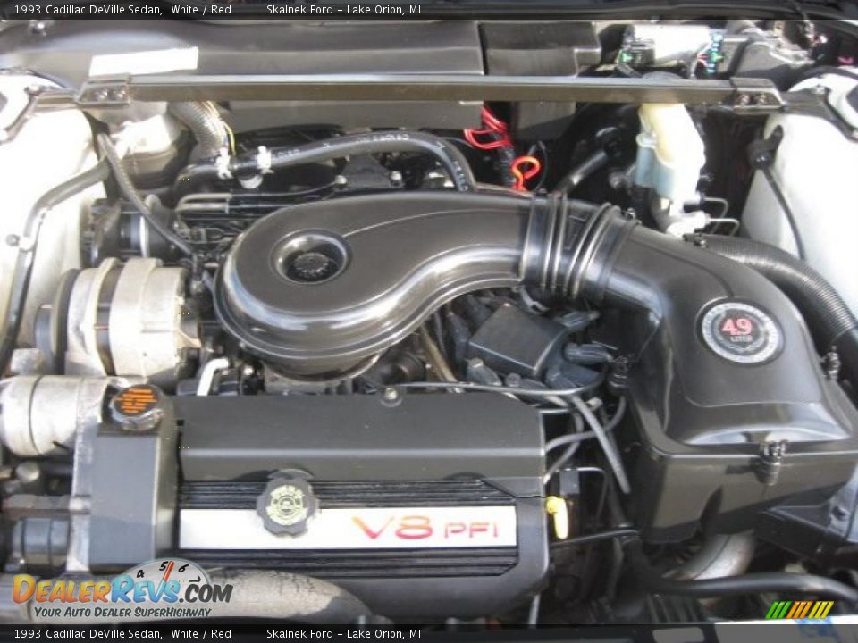 1993 Cadillac DeVille Sedan White / Red Photo #29