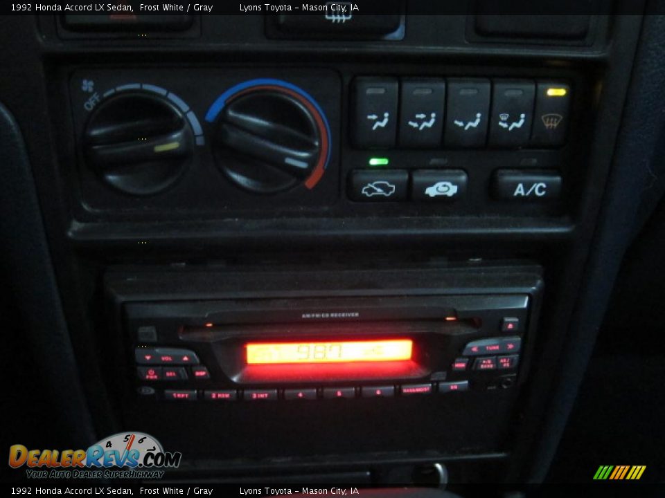 1992 Honda Accord LX Sedan Frost White / Gray Photo #3