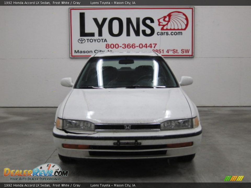 1992 Honda Accord LX Sedan Frost White / Gray Photo #5