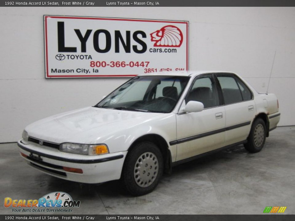 1992 Honda Accord LX Sedan Frost White / Gray Photo #6