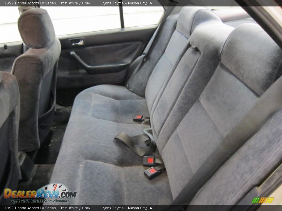 1992 Honda Accord LX Sedan Frost White / Gray Photo #9