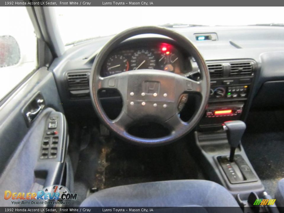 1992 Honda Accord LX Sedan Frost White / Gray Photo #10