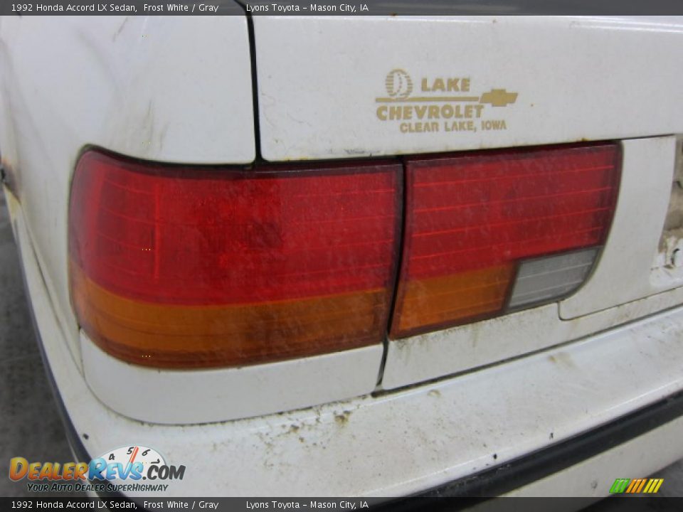 1992 Honda Accord LX Sedan Frost White / Gray Photo #12