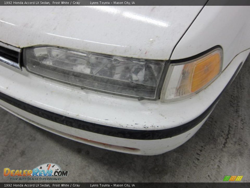 1992 Honda Accord LX Sedan Frost White / Gray Photo #16
