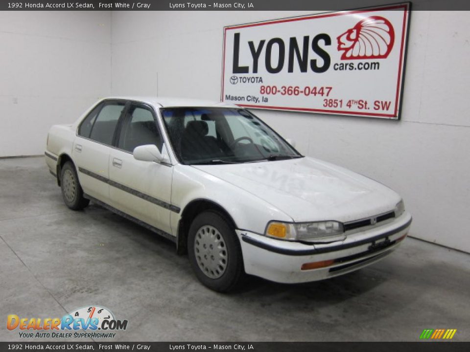 1992 Honda Accord LX Sedan Frost White / Gray Photo #17