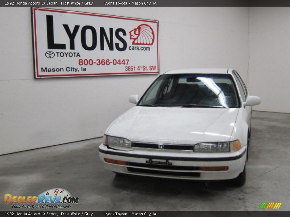 1992 Honda Accord LX Sedan Frost White / Gray Photo #22