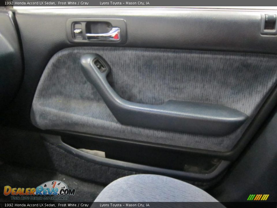1992 Honda Accord LX Sedan Frost White / Gray Photo #23