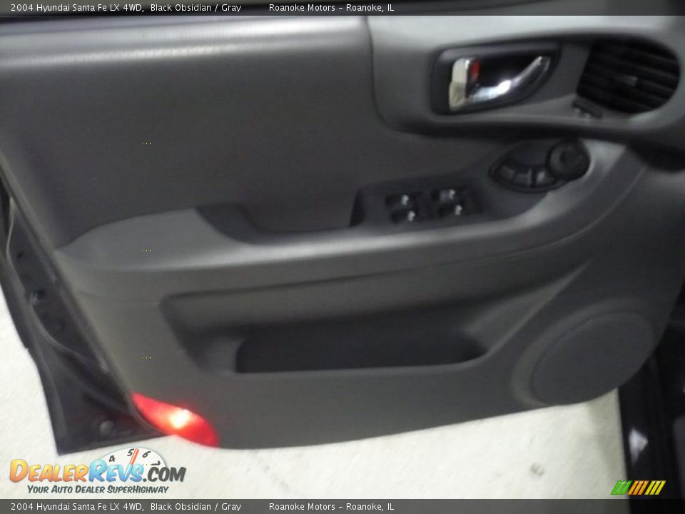 2004 Hyundai Santa Fe LX 4WD Black Obsidian / Gray Photo #23