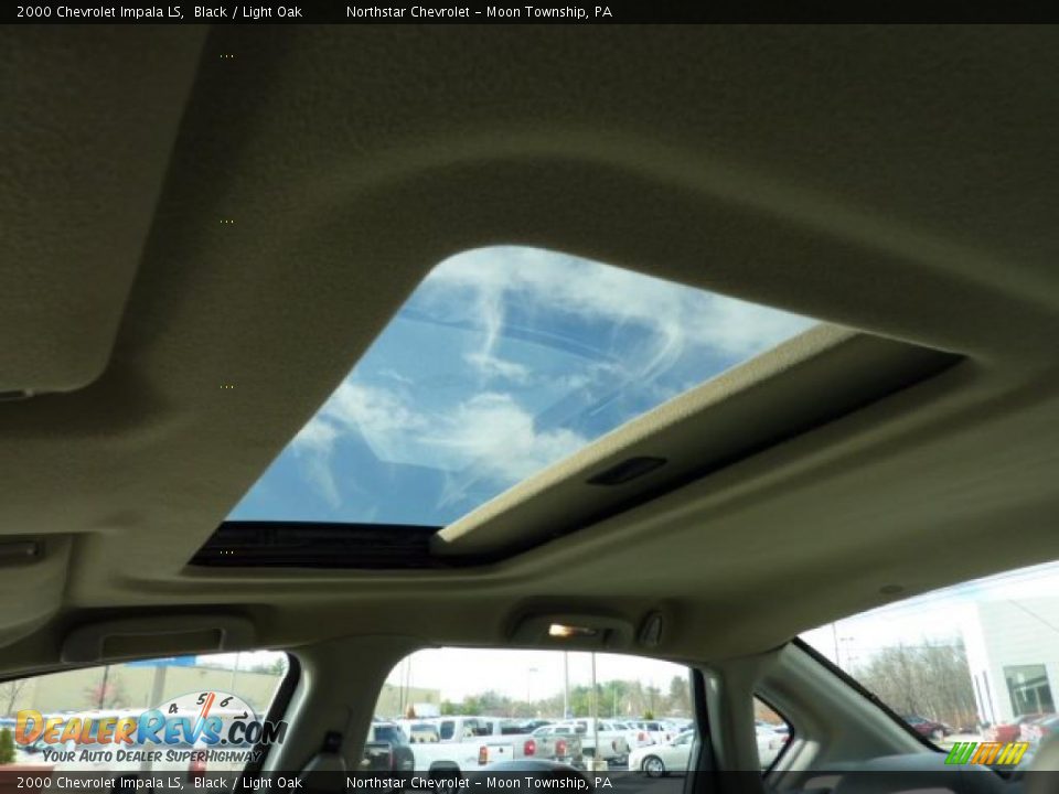 2000 Chevrolet Impala LS Black / Light Oak Photo #8