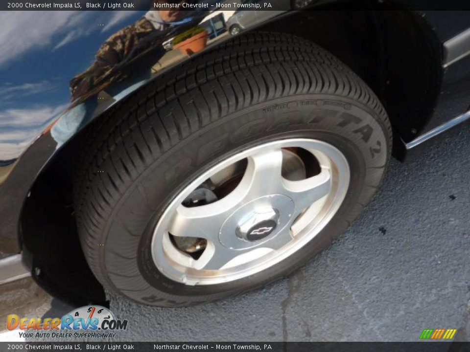 2000 Chevrolet Impala LS Black / Light Oak Photo #12
