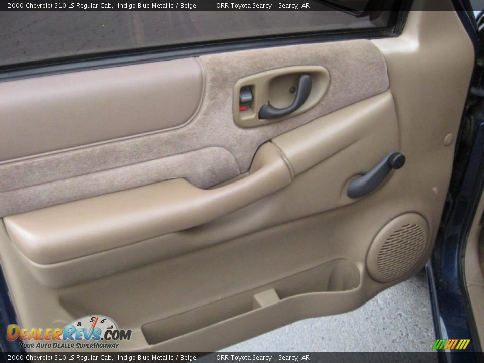 Door Panel of 2000 Chevrolet S10 LS Regular Cab Photo #6
