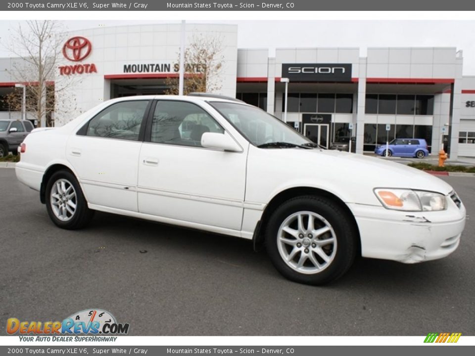 2000 Toyota Camry XLE V6 Super White / Gray Photo #1