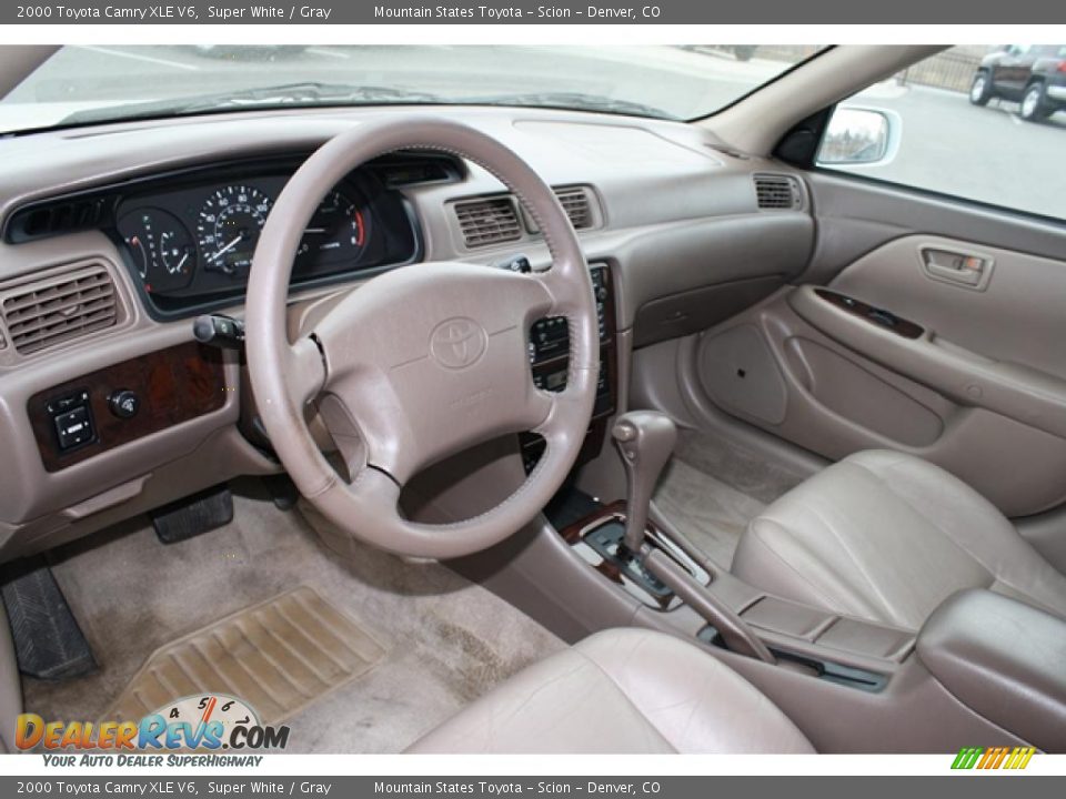 2000 Toyota Camry XLE V6 Super White / Gray Photo #8