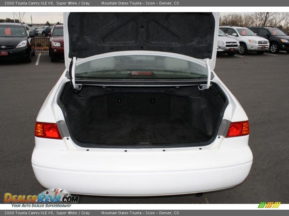 2000 Toyota Camry XLE V6 Super White / Gray Photo #27