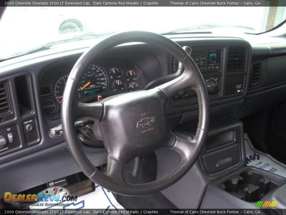 Dashboard of 2000 Chevrolet Silverado 1500 LT Extended Cab Photo #7