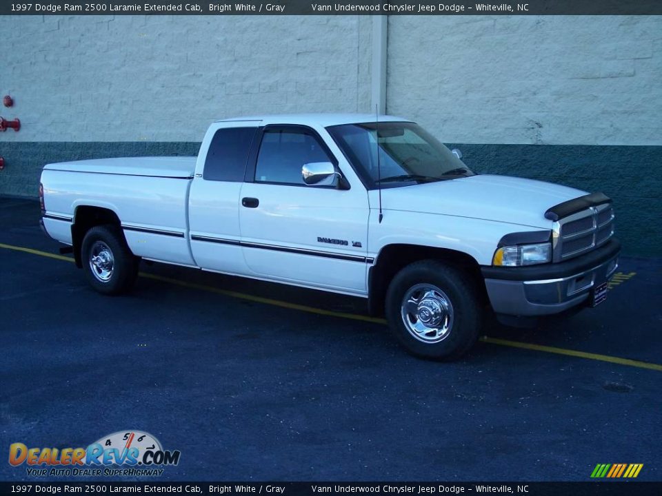 1997 Dodge Ram 2500 Laramie Extended Cab Bright White / Gray Photo #2