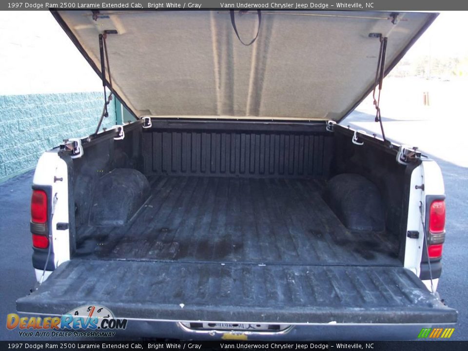 1997 Dodge Ram 2500 Laramie Extended Cab Bright White / Gray Photo #12
