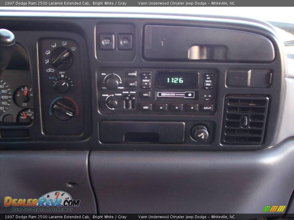 Controls of 1997 Dodge Ram 2500 Laramie Extended Cab Photo #22