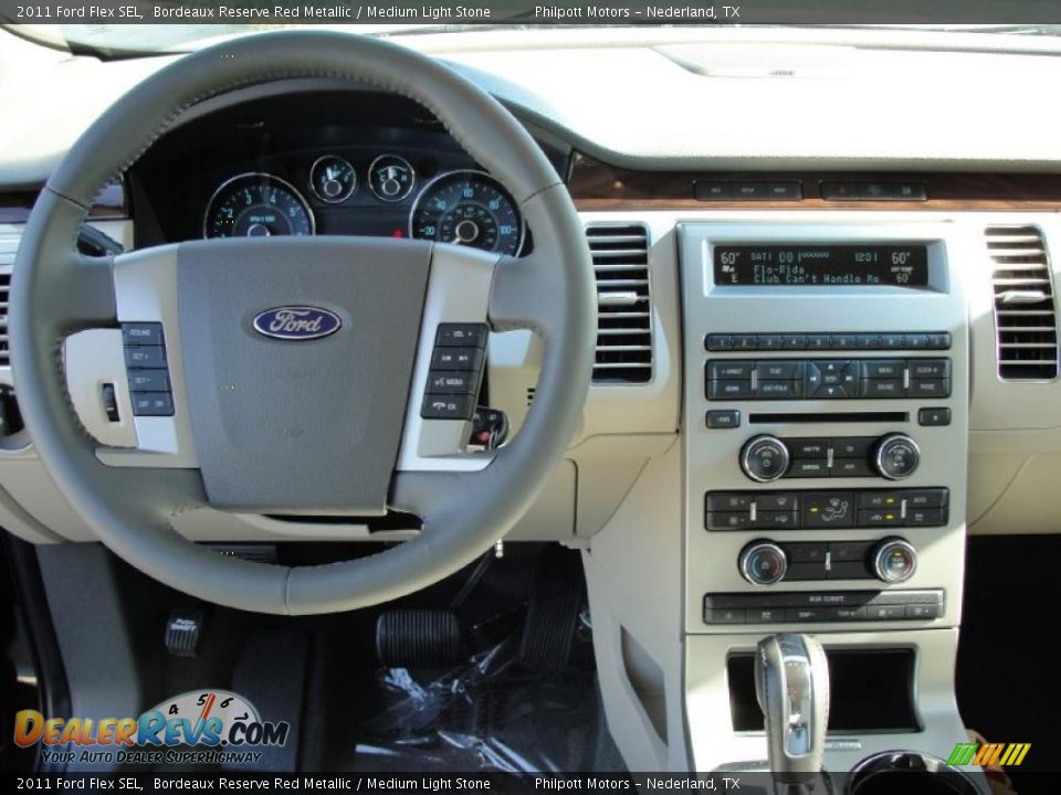 Dashboard of 2011 Ford Flex SEL Photo #33