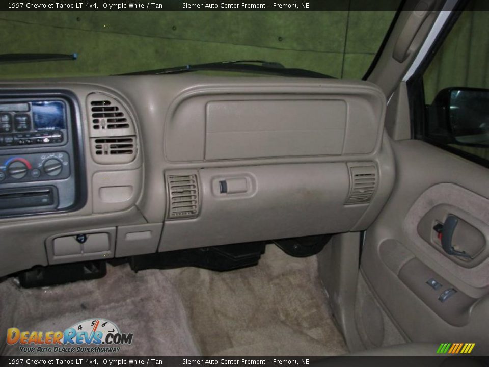 1997 Chevrolet Tahoe LT 4x4 Olympic White / Tan Photo #12