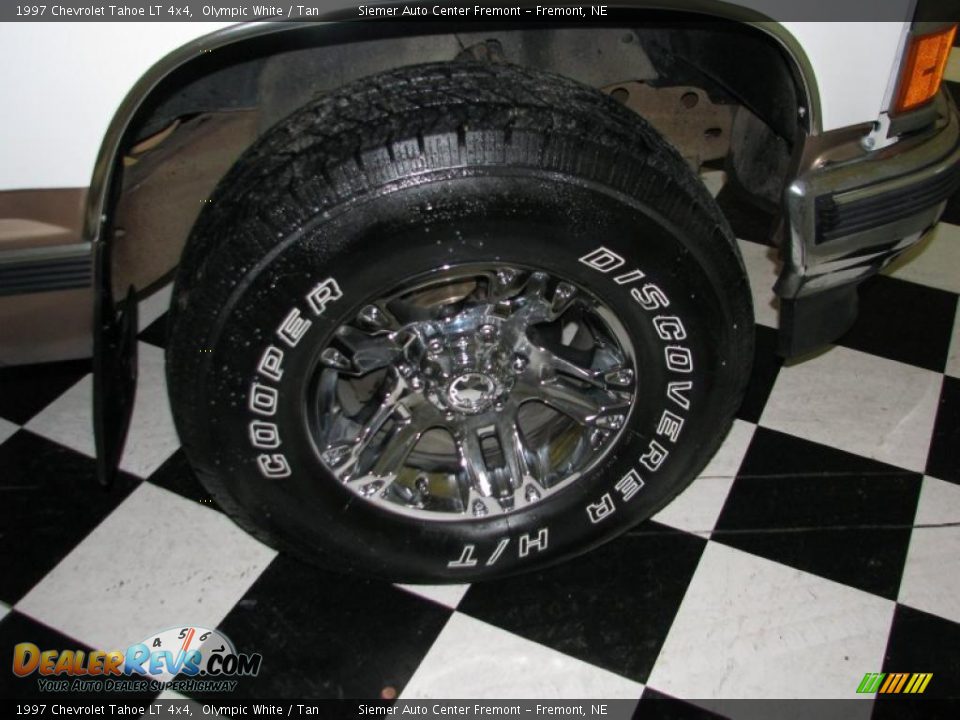 Custom Wheels of 1997 Chevrolet Tahoe LT 4x4 Photo #14